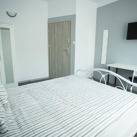 Moonriver Inn Warsaw Ngoại thất bức ảnh