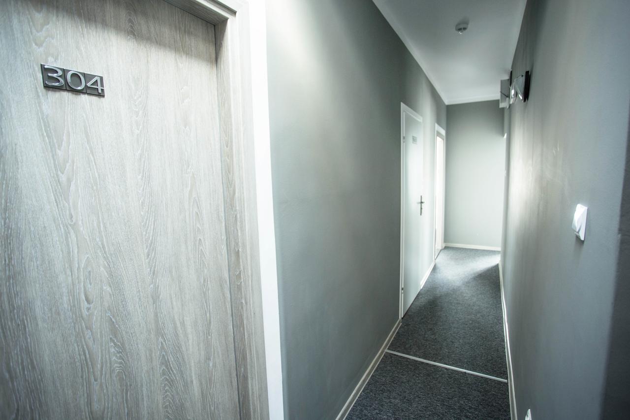 Moonriver Inn Warsaw Ngoại thất bức ảnh