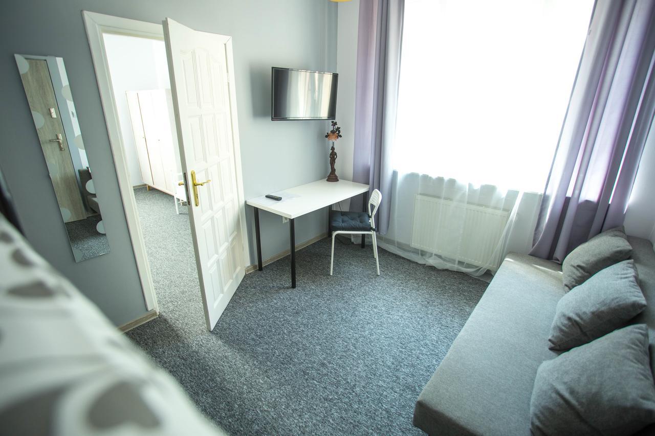 Moonriver Inn Warsaw Ngoại thất bức ảnh