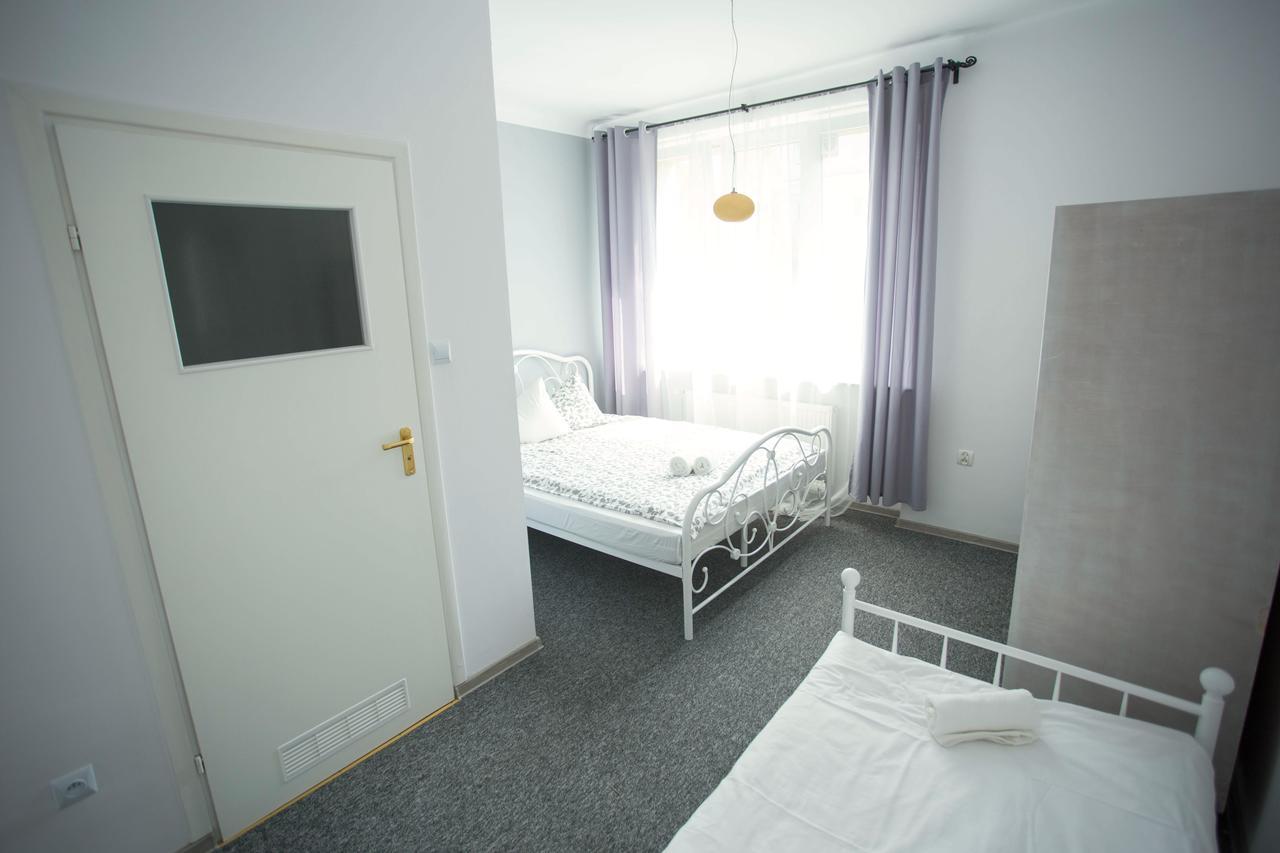 Moonriver Inn Warsaw Ngoại thất bức ảnh