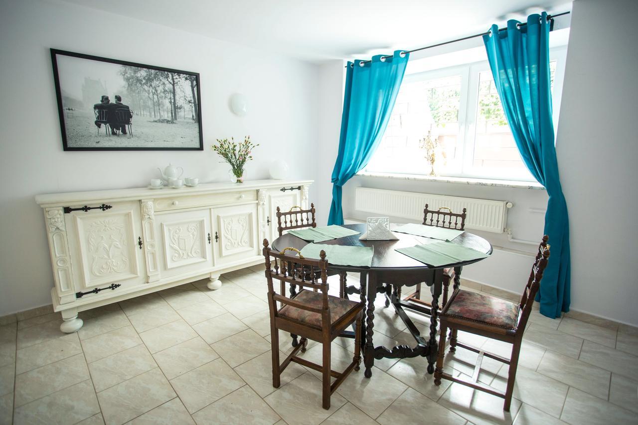 Moonriver Inn Warsaw Ngoại thất bức ảnh