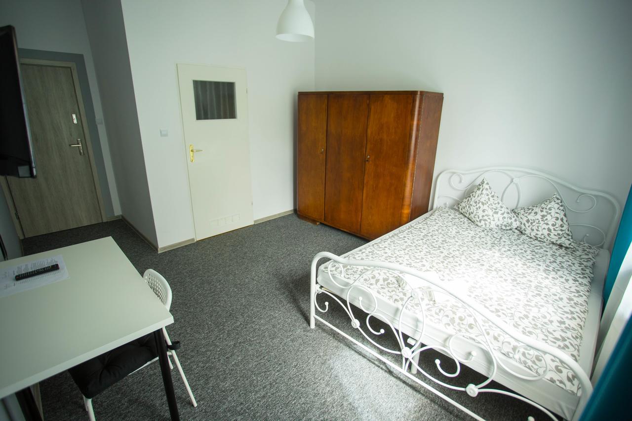 Moonriver Inn Warsaw Ngoại thất bức ảnh