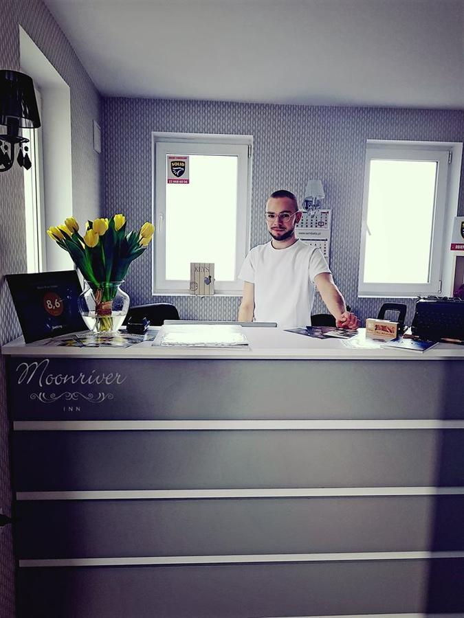 Moonriver Inn Warsaw Ngoại thất bức ảnh