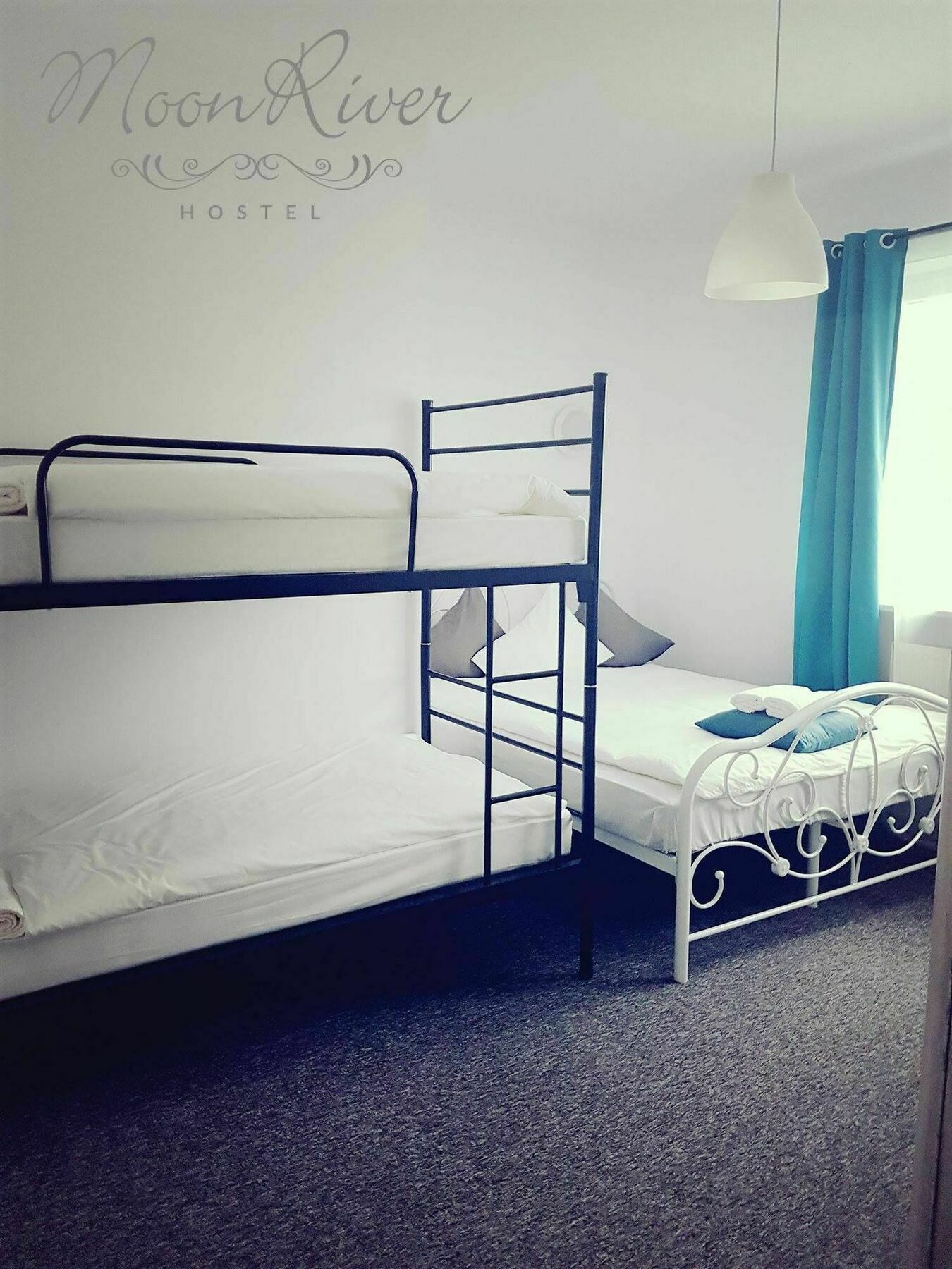 Moonriver Inn Warsaw Ngoại thất bức ảnh