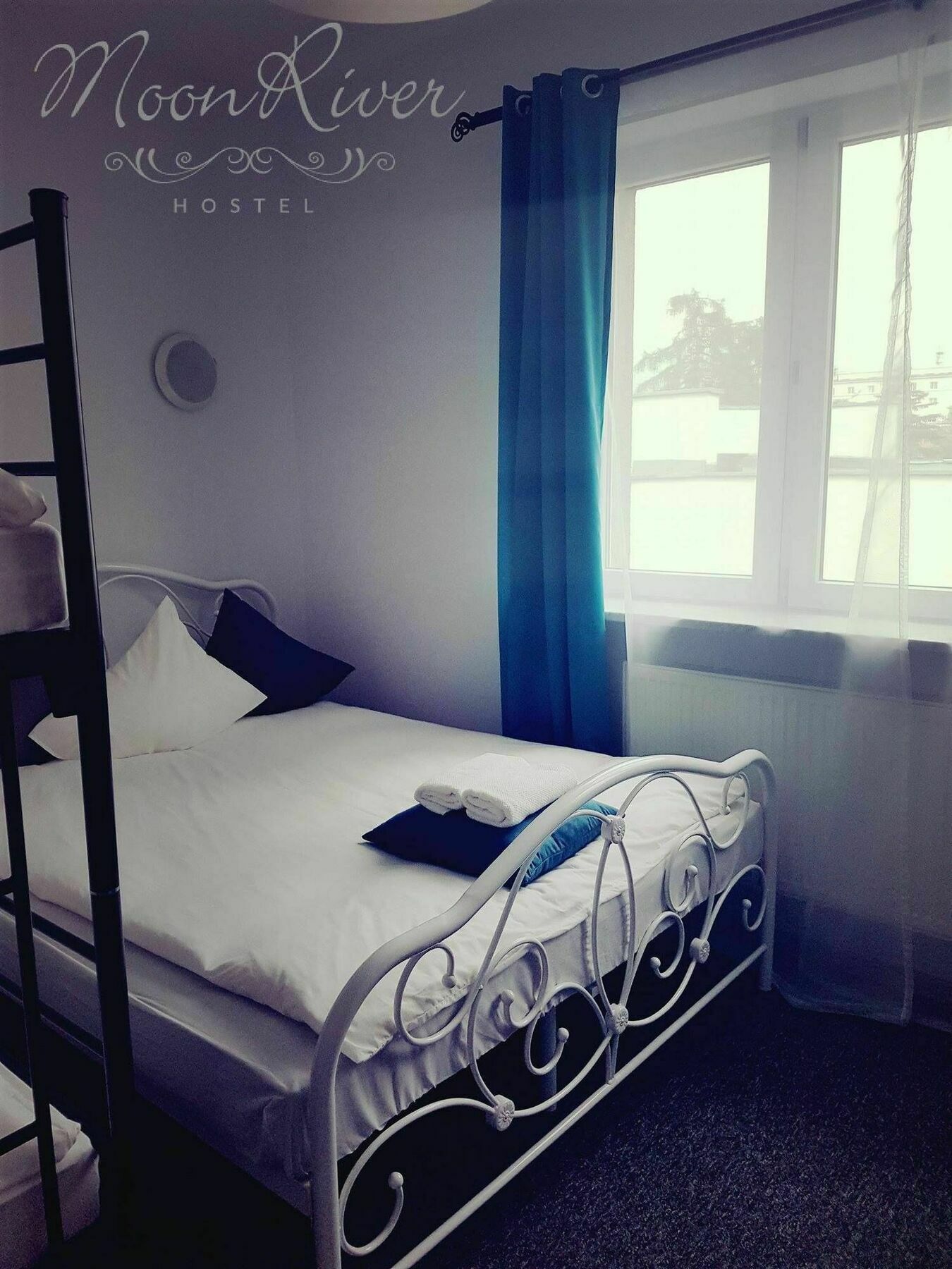 Moonriver Inn Warsaw Ngoại thất bức ảnh